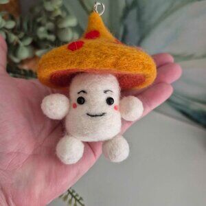 Hand Made Felted Orange Red Mushroom Toadstool Keychain Fob Purse Backpack Phone